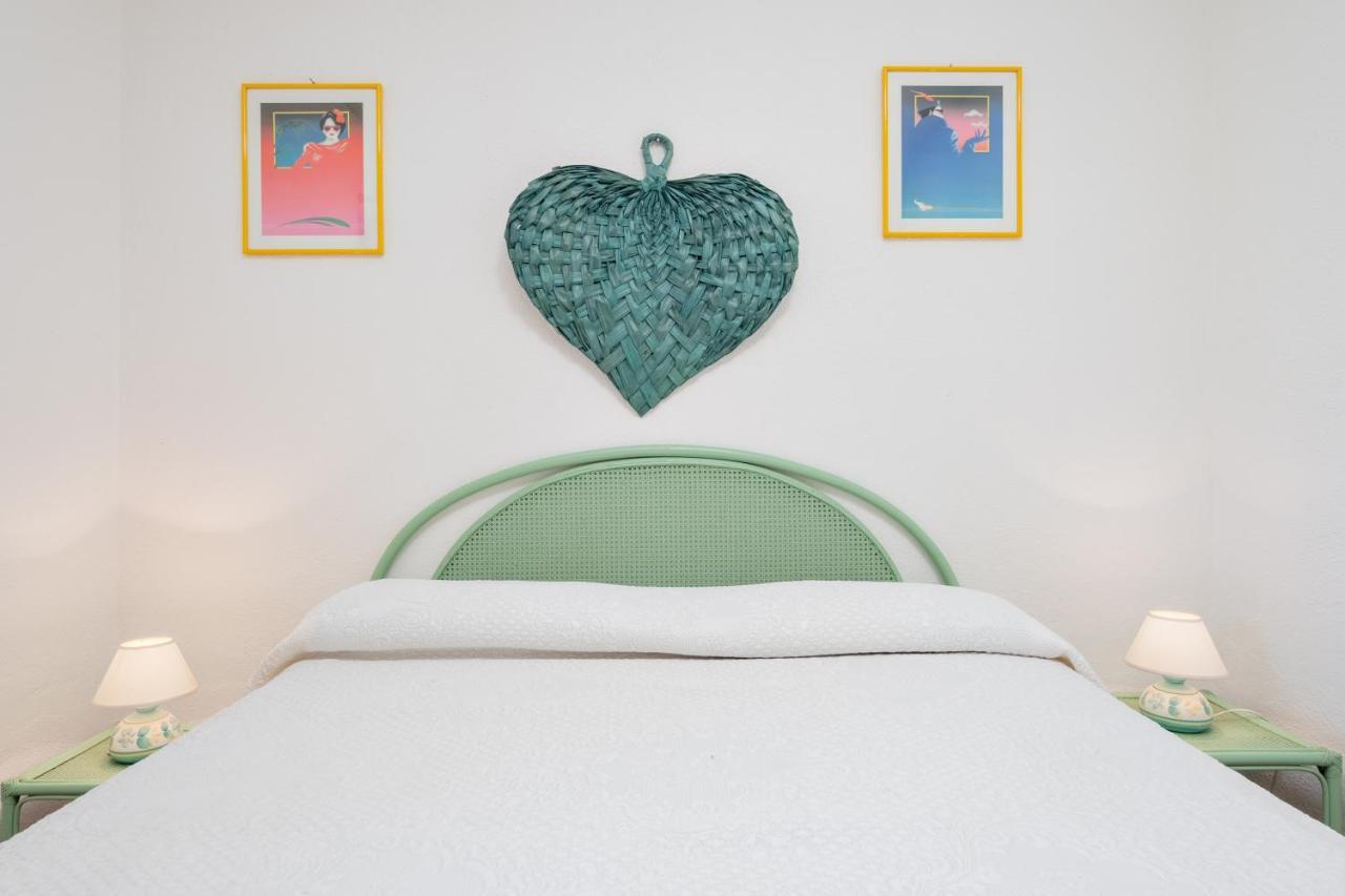 Holiday House Li Piri Сан-Теодоро Экстерьер фото
